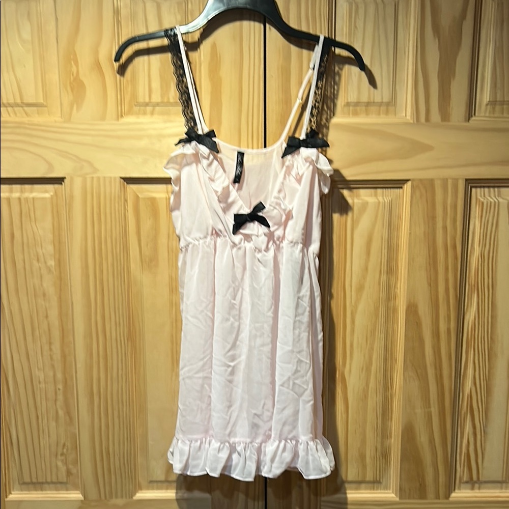 Chic Pink Chemise with Lace Accents
